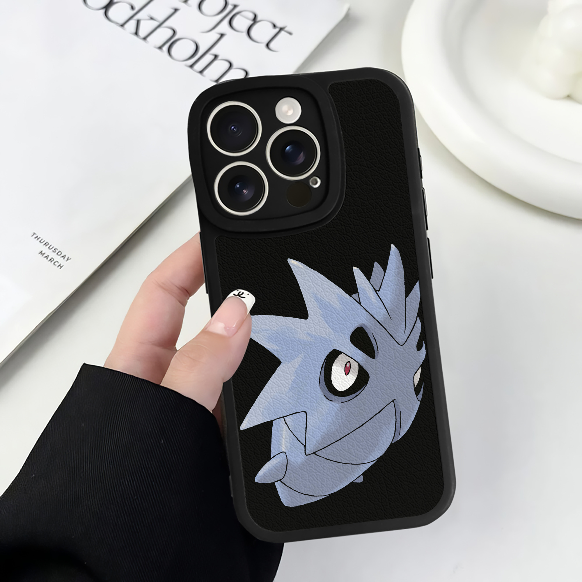 （画像用） ポケットモンスター Pokémon 【iPhone 16シリーズ対応】シリコンスマホケース（レザー調） 材質：シリコン